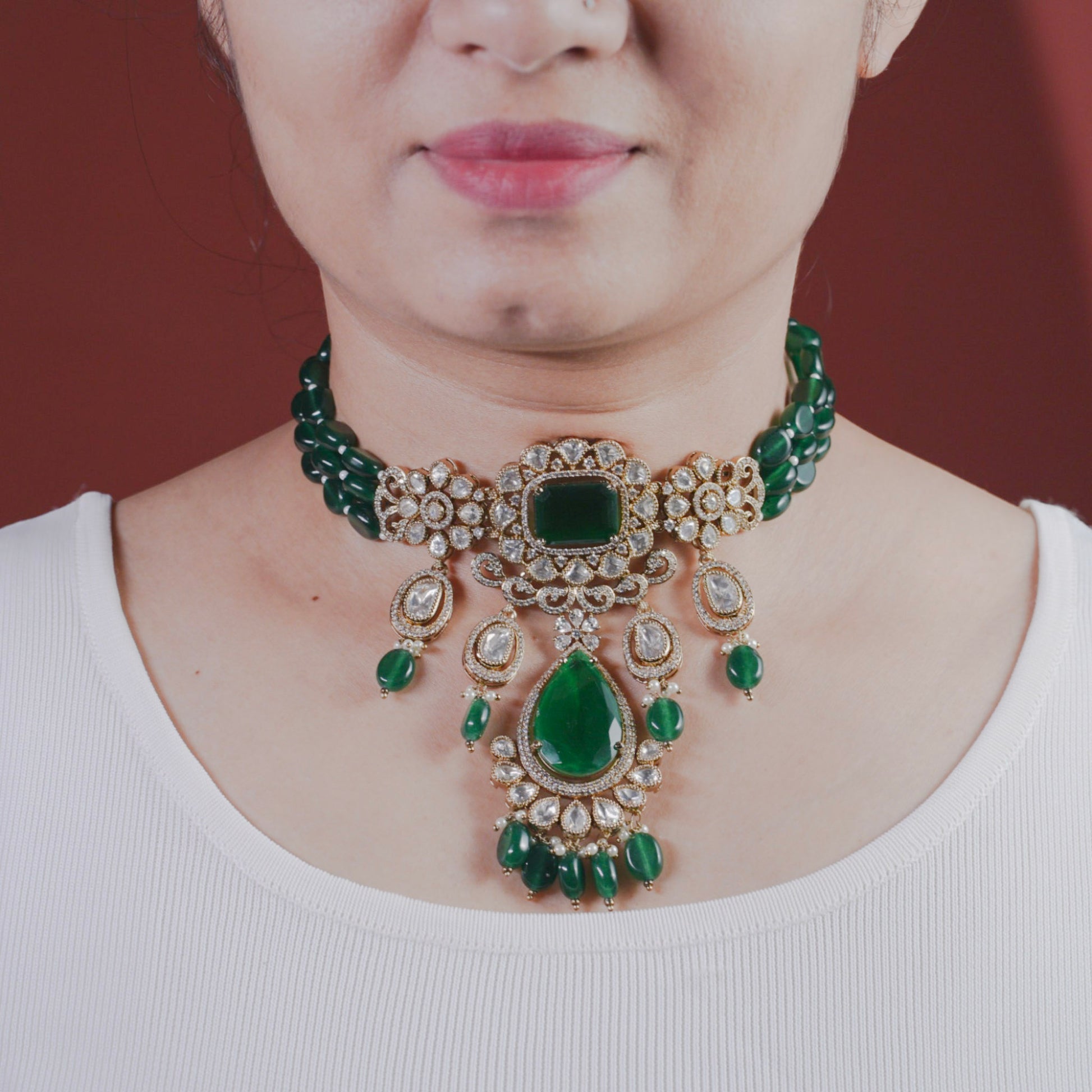 Vaanya Emerald Green Necklace Set - MIARAA