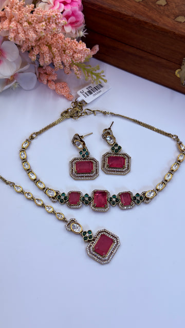 Tara Lite Pink Polki Necklace Set