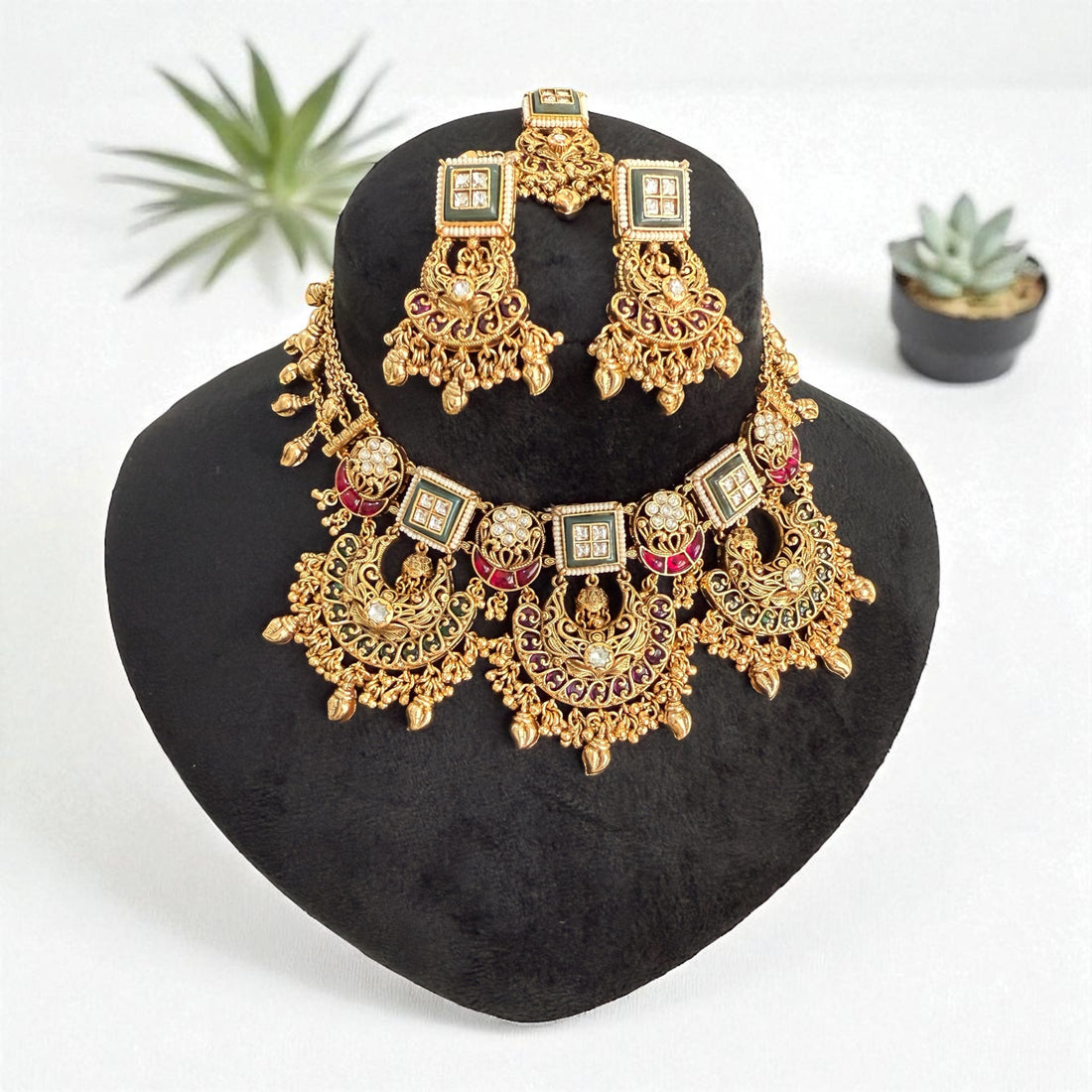 Multicolor Sarojni Heritage Rajwadi Necklace Set
