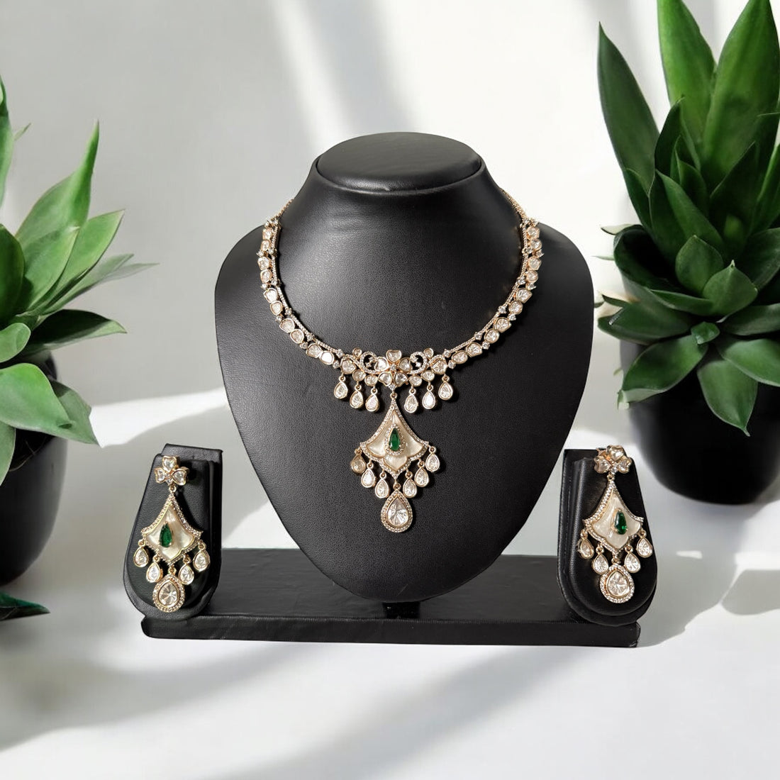 Esha Green Necklace Set