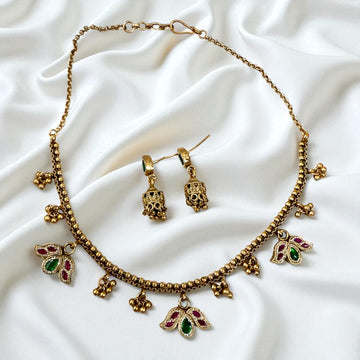Multicolor Vaishali Antique Rajwadi Necklace Set