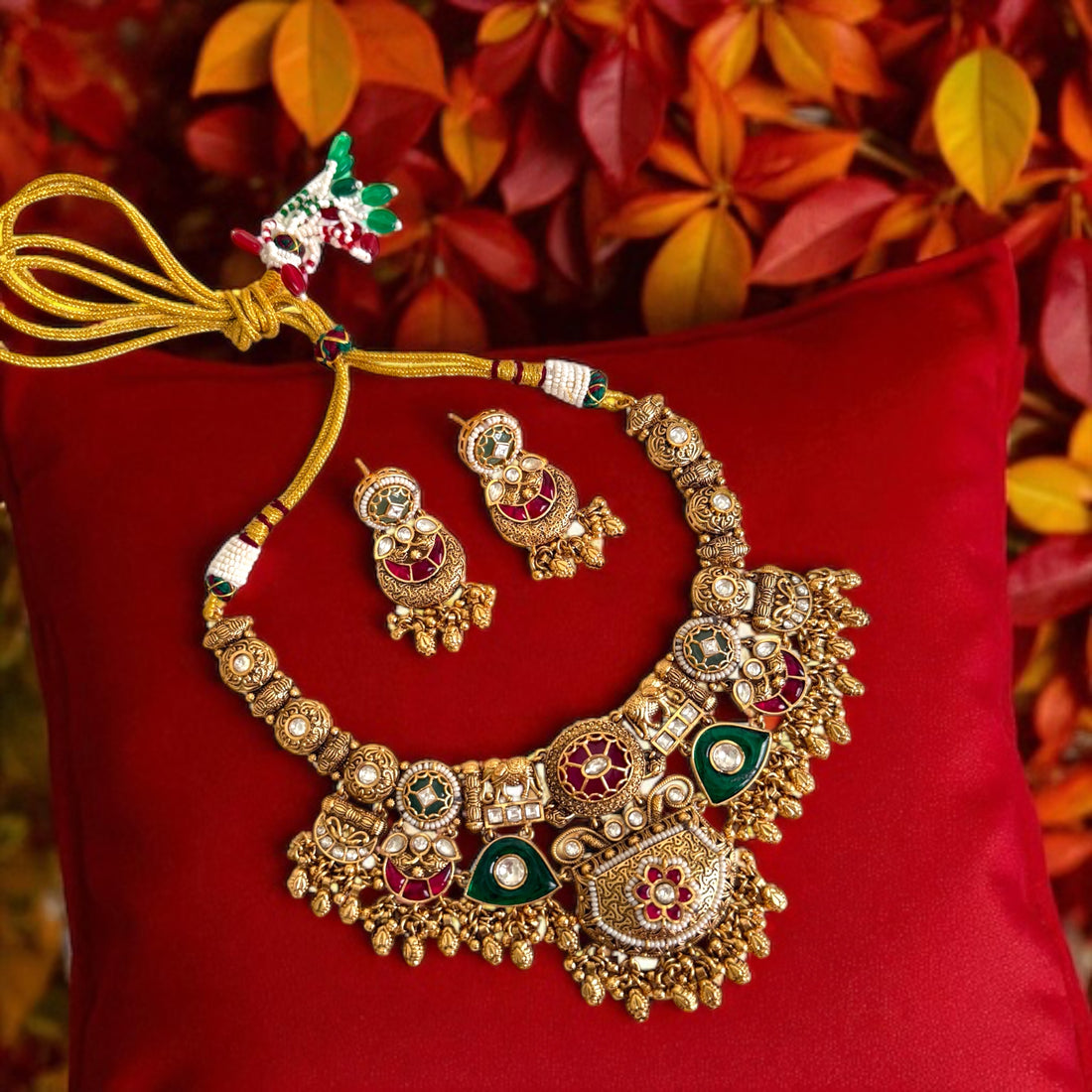 Multicolor Kamala Antique Rajwadi Necklace Set