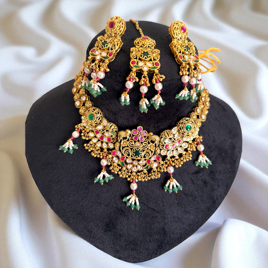 Multicolor Naysa Antique Rajwadi Necklace Set