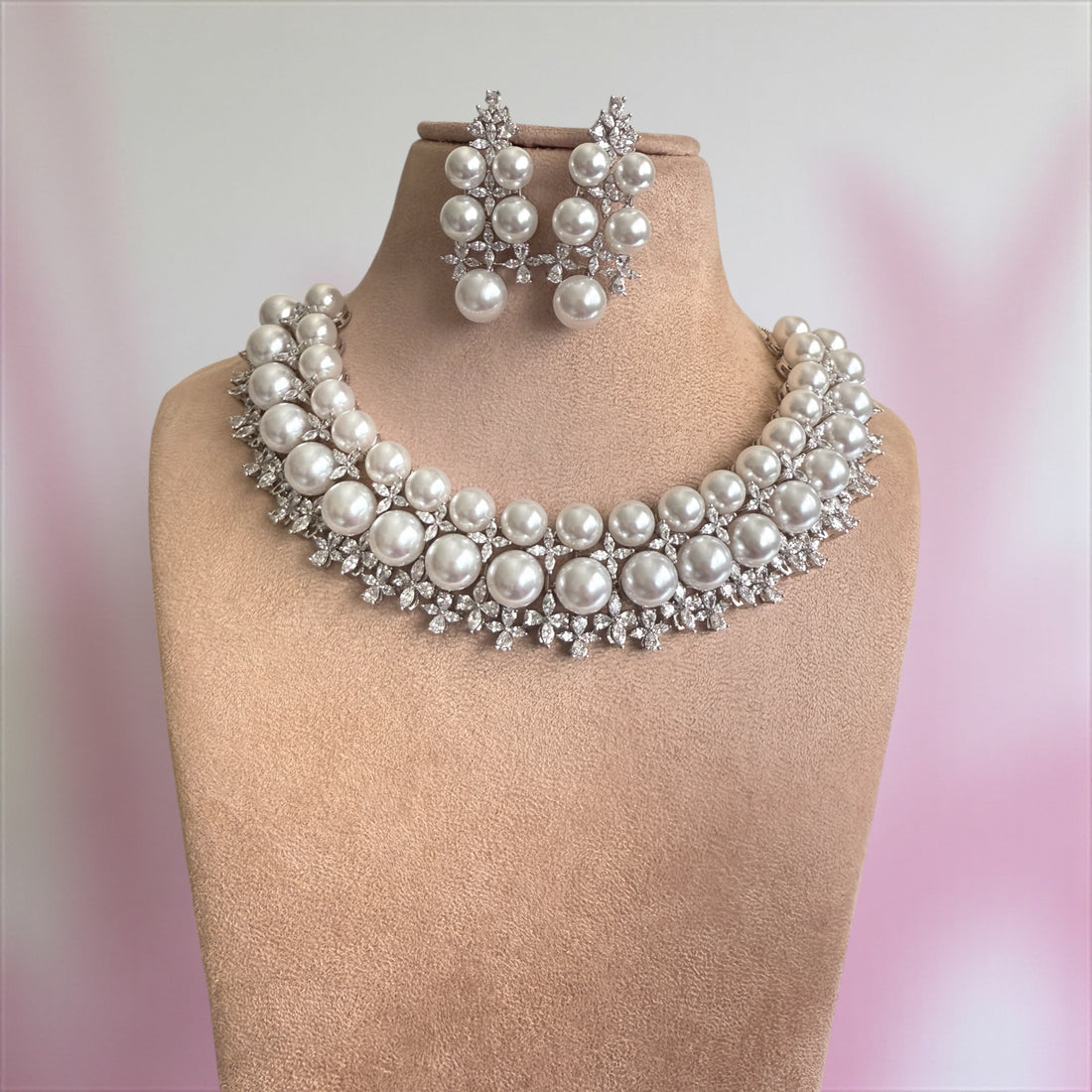 Amayra Diamond Pearl Necklace Set
