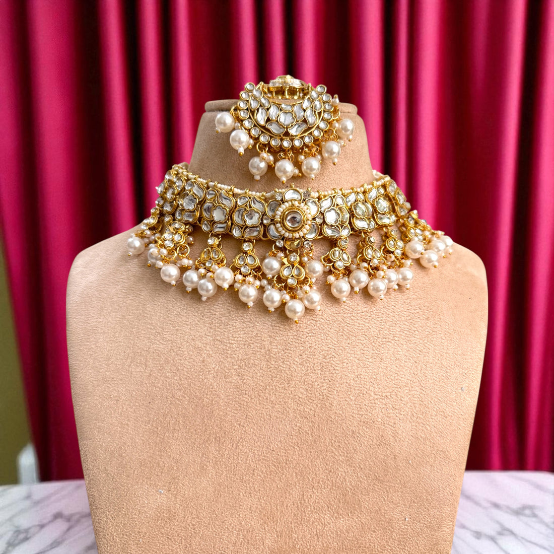 White Kundan Necklace Set