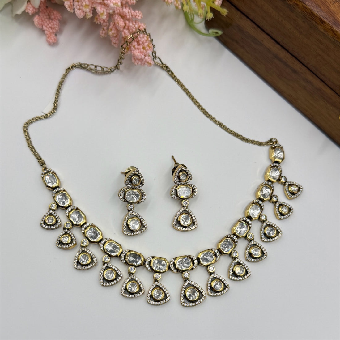 miaraa Liya Polki Necklace Set