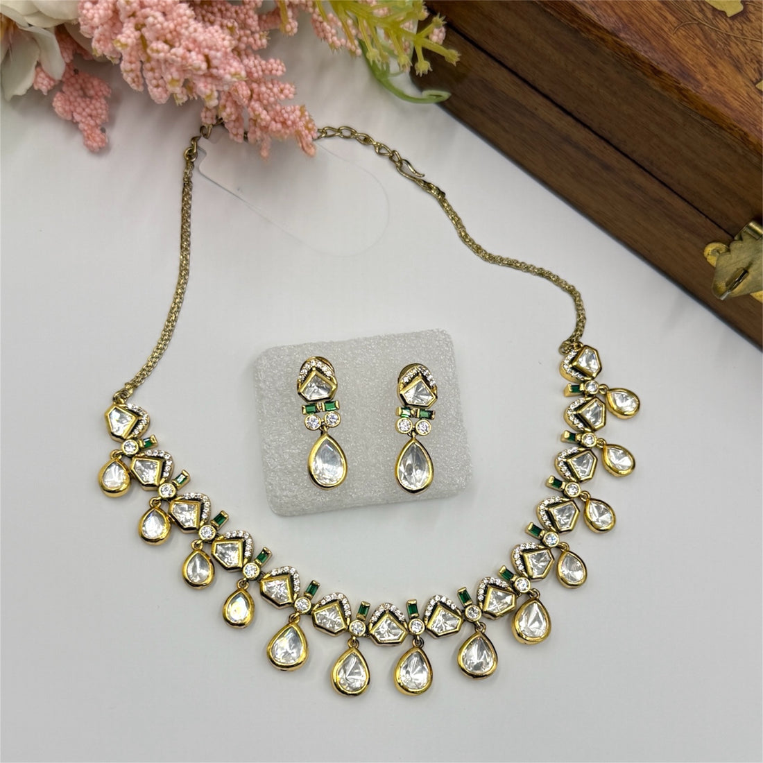 miaraa Liya Polki Necklace Set